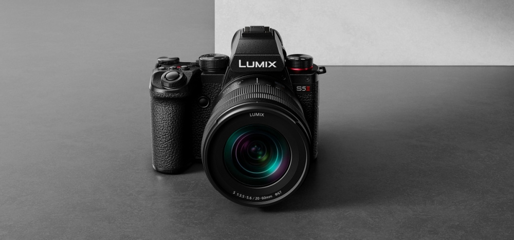 Краща ціна на Фотокамера Panasonic Lumix DC-S5 II X Kit 20-60mm