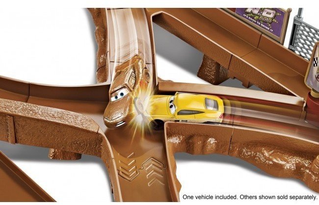 Motorizovanij Trek Disney Cars Ovrag Groma Iz M F Tachki 3 Fcw01 Kupit V Kieve Ceny I Otzyvy