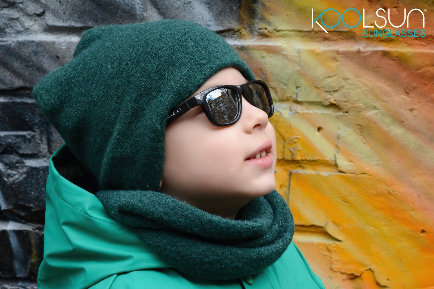 Детские солнцезащитные очки Koolsun Wawe черные (Размер 1+) (KS-WABO001) фото 