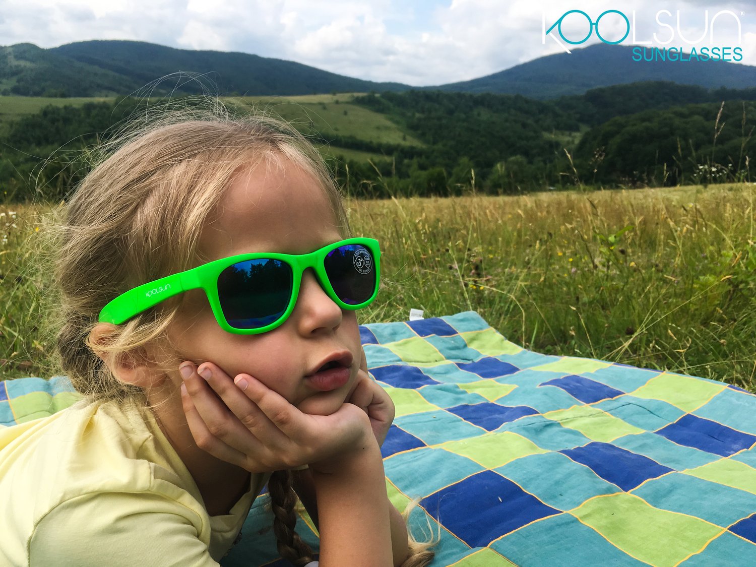 Детские солнцезащитные очки Koolsun Wawe неоново-зеленые (Размер 3+) (KS-WANG003) фото 