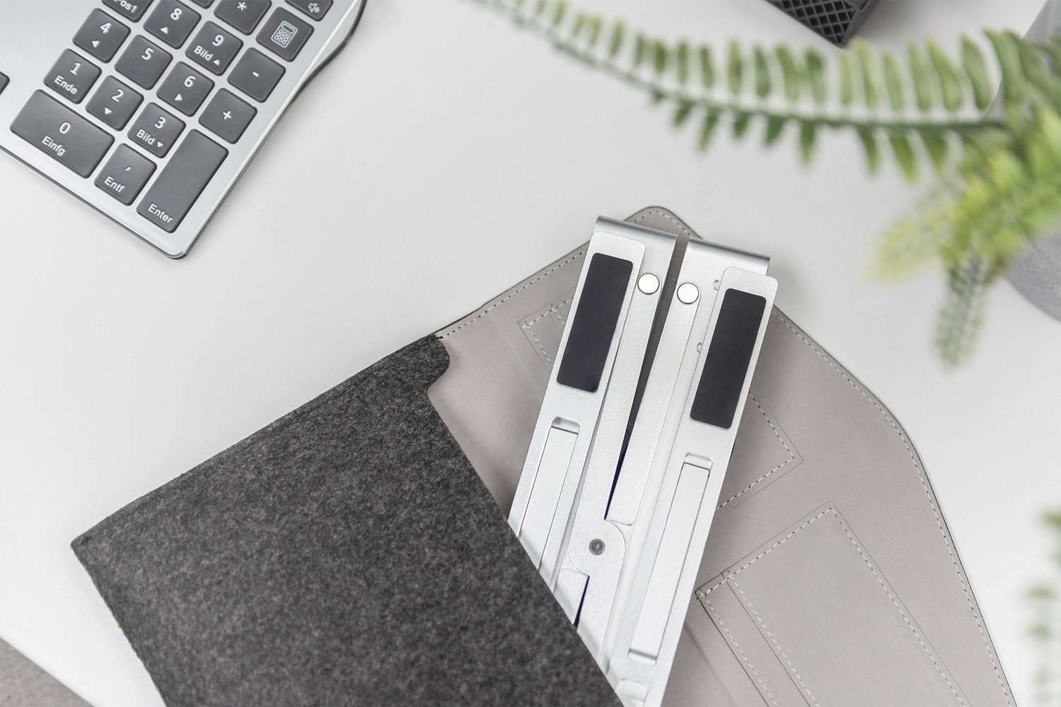 Подставка DIGITUS Notebook Riser, USB-C Hub, Silver (DA-90424) фото 