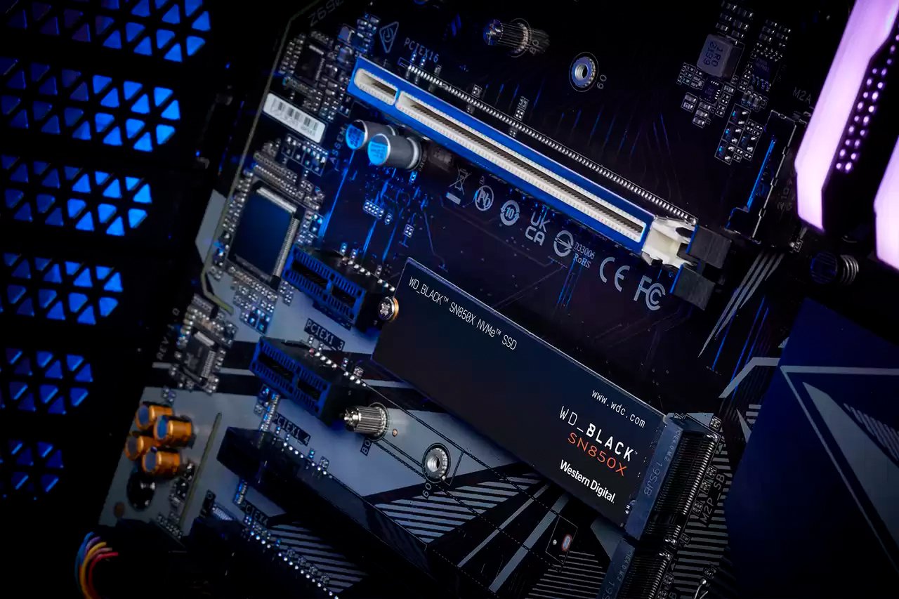 SSD накопитель WD M.2 4TB PCIe 4.0 Black SN850X (WDS400T2X0E) фото 4