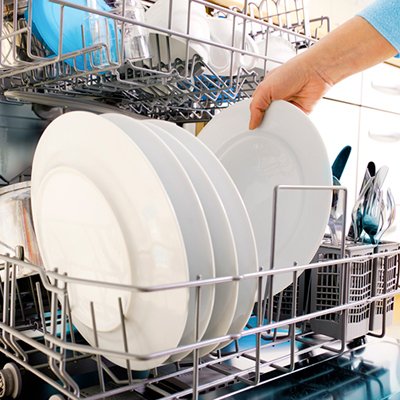 Як працює посудомийна машина: пристрій і 2 основні стадії 
