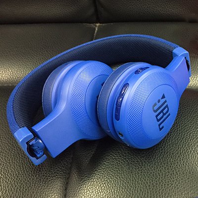 JBL E45BT: огляд класичних накладних навушників або 5 складових успіху