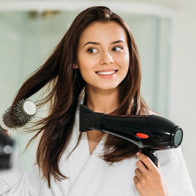 Как правильно сушить волосы феном: пошагово в 4 этапа