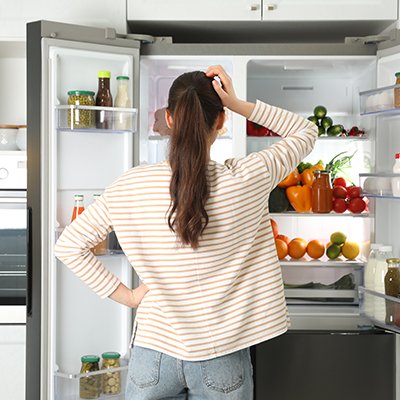Чому пищить холодильник: топ 7 причин настирливого звукового сигналу