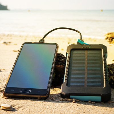 Як користуватися Power Bank на сонячній батареї — 3 можливості для підзаряджання пристроїв, що сіли