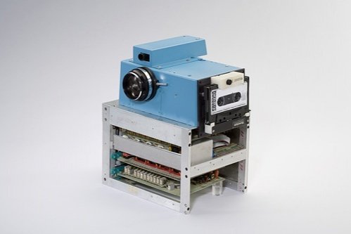 kodak-first-digital-camera