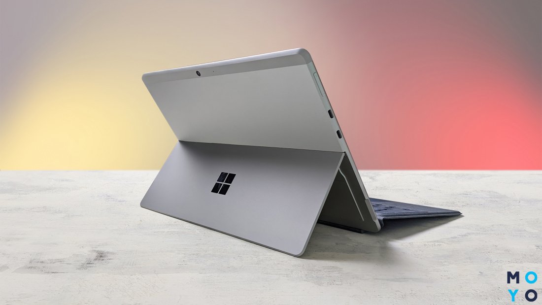 дизайн планшета Microsoft Surface Pro 7 у платиновому кольорі