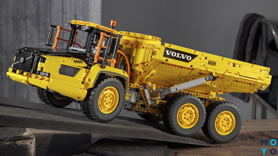 LEGO Technic «Самосвал Volvo 6х6»