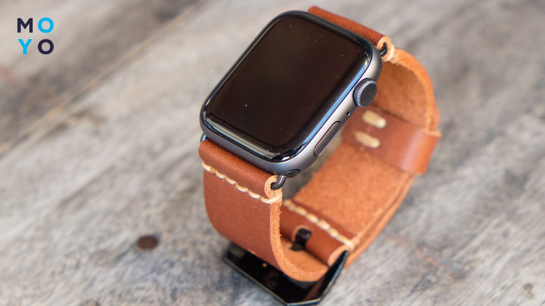 Стильные смарт-часы Apple с кожаным ремешком
