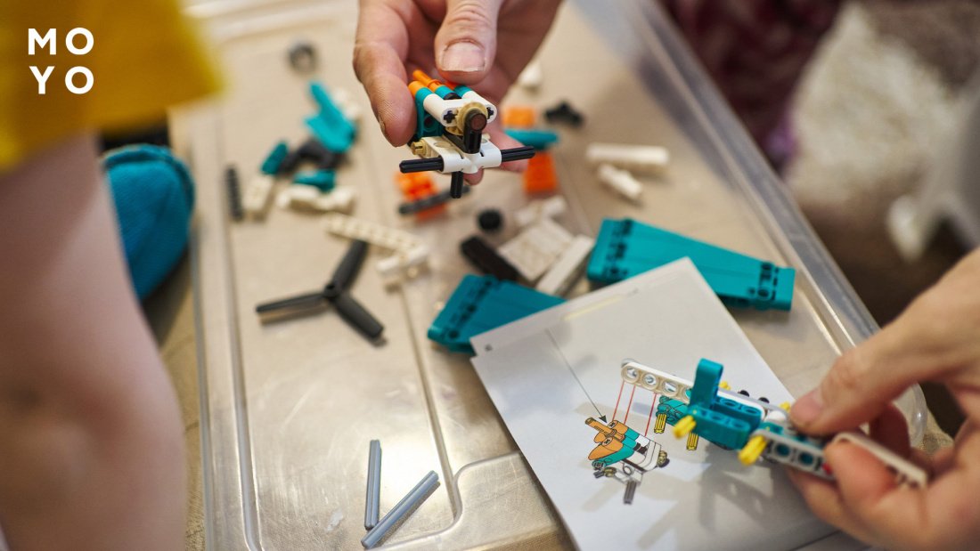 конструювати з LEGO