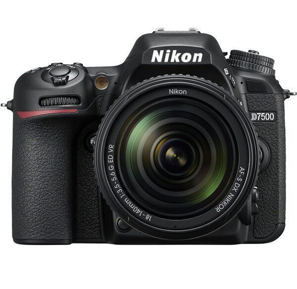 Акція на Фотоаппарат NIKON D7500 18-140 VR (VBA510K002) від MOYO